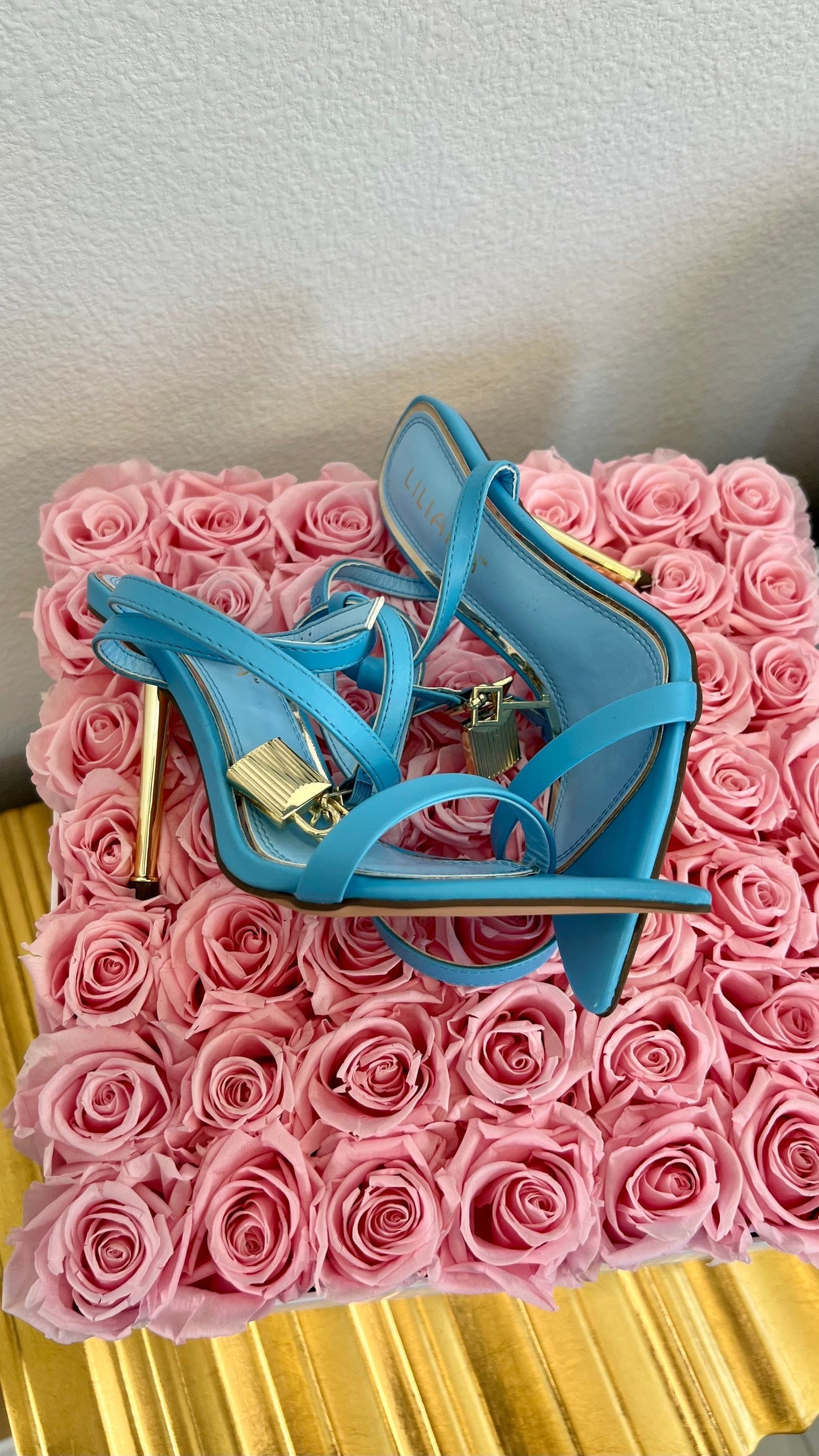 LOCKET HEELS